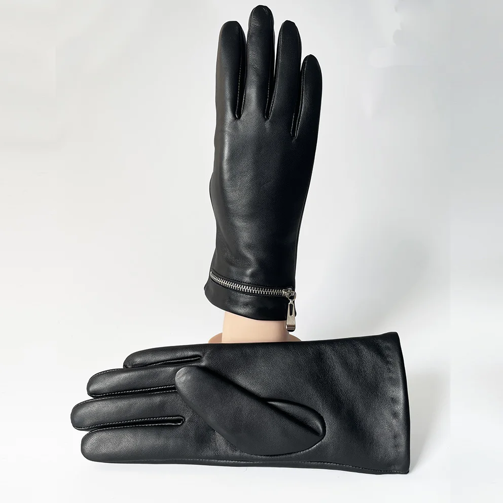 BSCI Factory Customize Your Winter Style With Wholesale Sheepskin Gloves From Our Factory