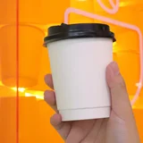 Высококачественные бумажные стаканчики 8 унций 12 16 20 кофейные для горячих напитков Одноразовые крафт-бумаги на заказ