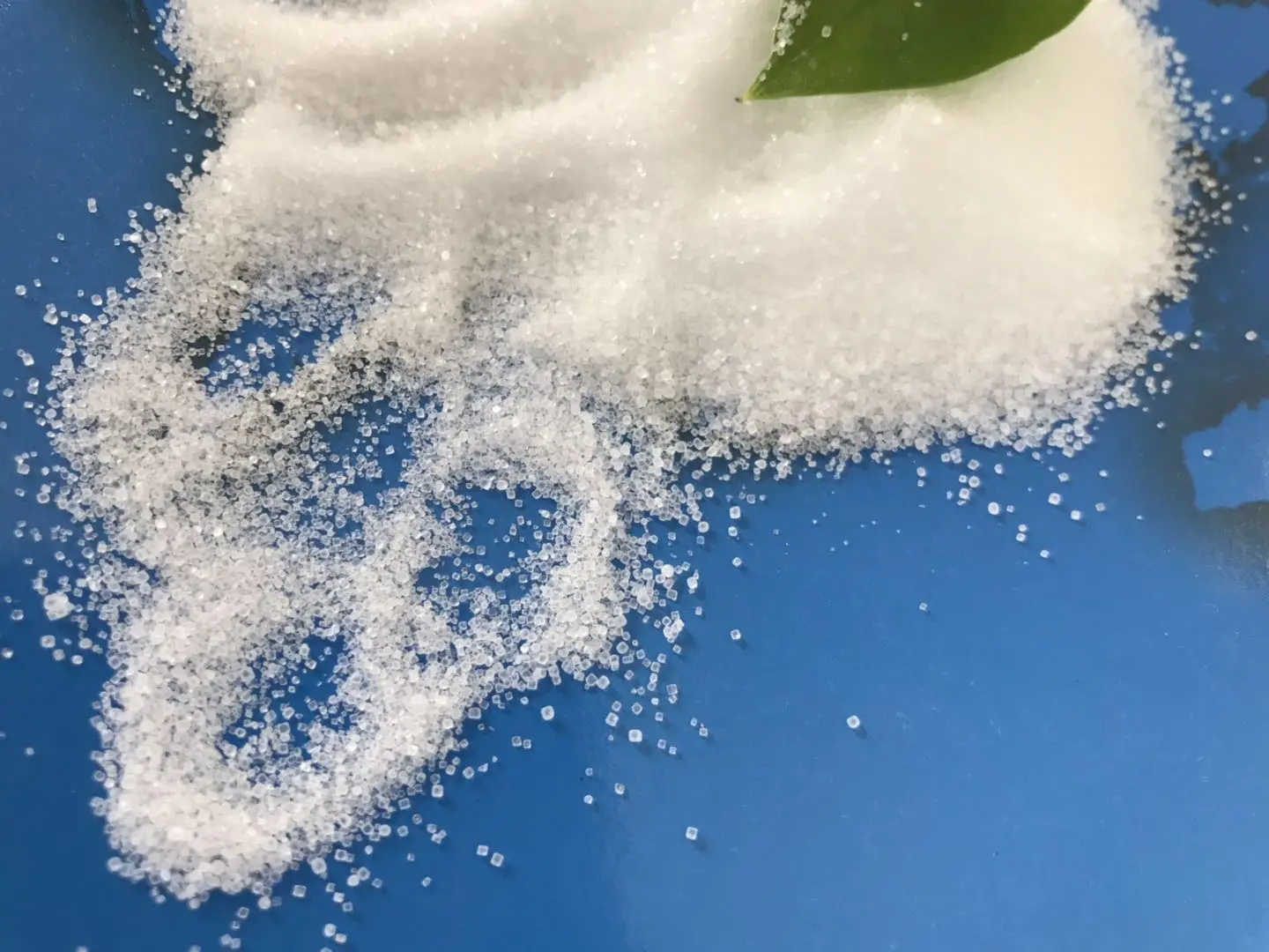 Factory Price  Industrial Grade Sodium Chloride 99% Rock salt CAS No.7647-14-5  raw material  Refined salt