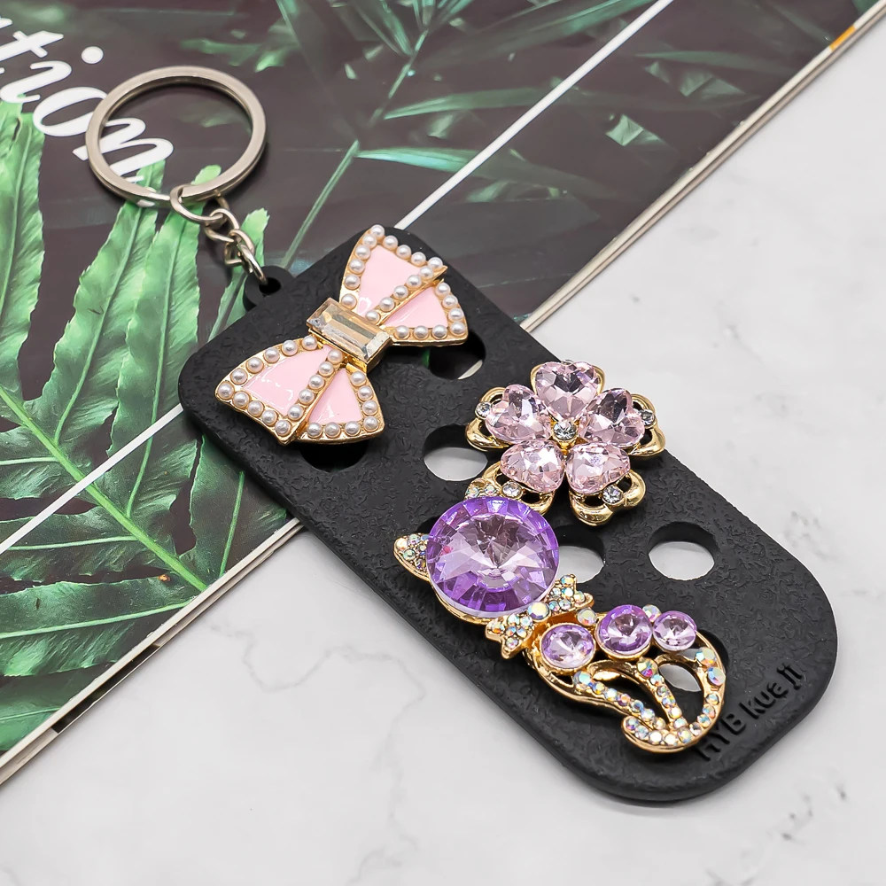 Factory Direct Custom with Hole EVA Keyrings Wholesale Silicone Key Ring 2D Rubber Key Chain Soft PVC Keychain