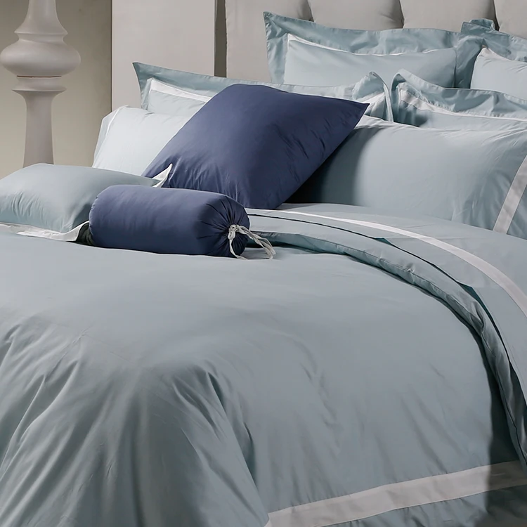 Luxury Fashion Designed 100% Cotton White Blue Bedding Set Matching Pillows Decorative Bed Runner