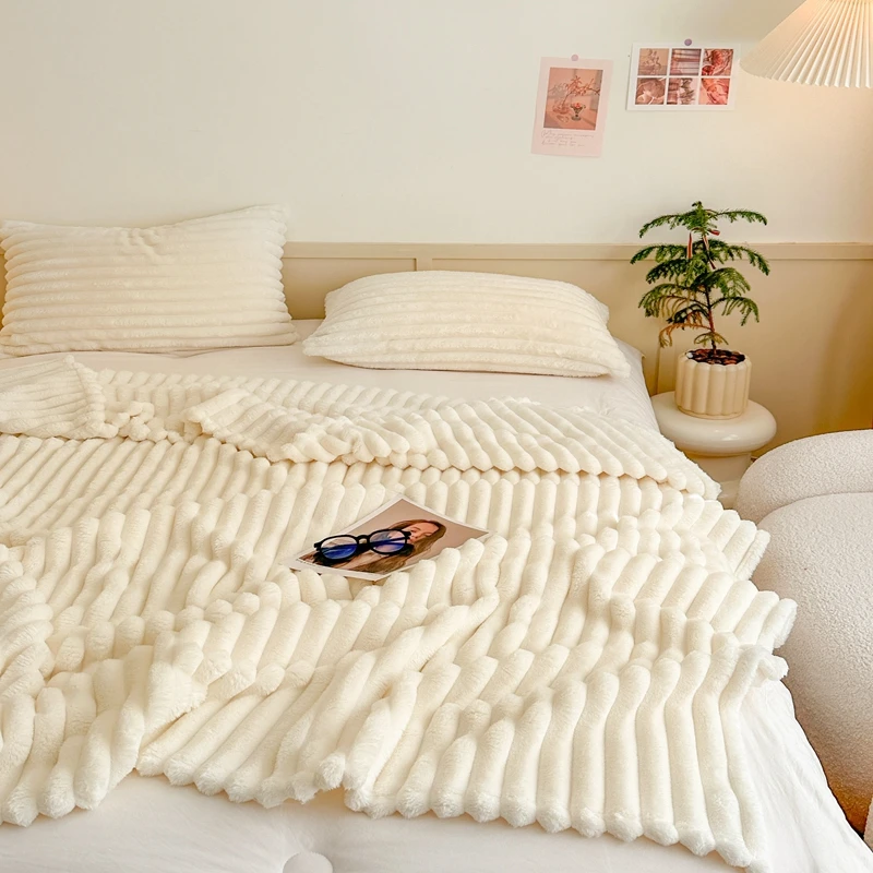 New Artificial Rabbit Plush Autumn Warm Blankets for Beds Soft Coral Fleece Sofa Throw Blanket Comfortable Thicken Bed Sheet
