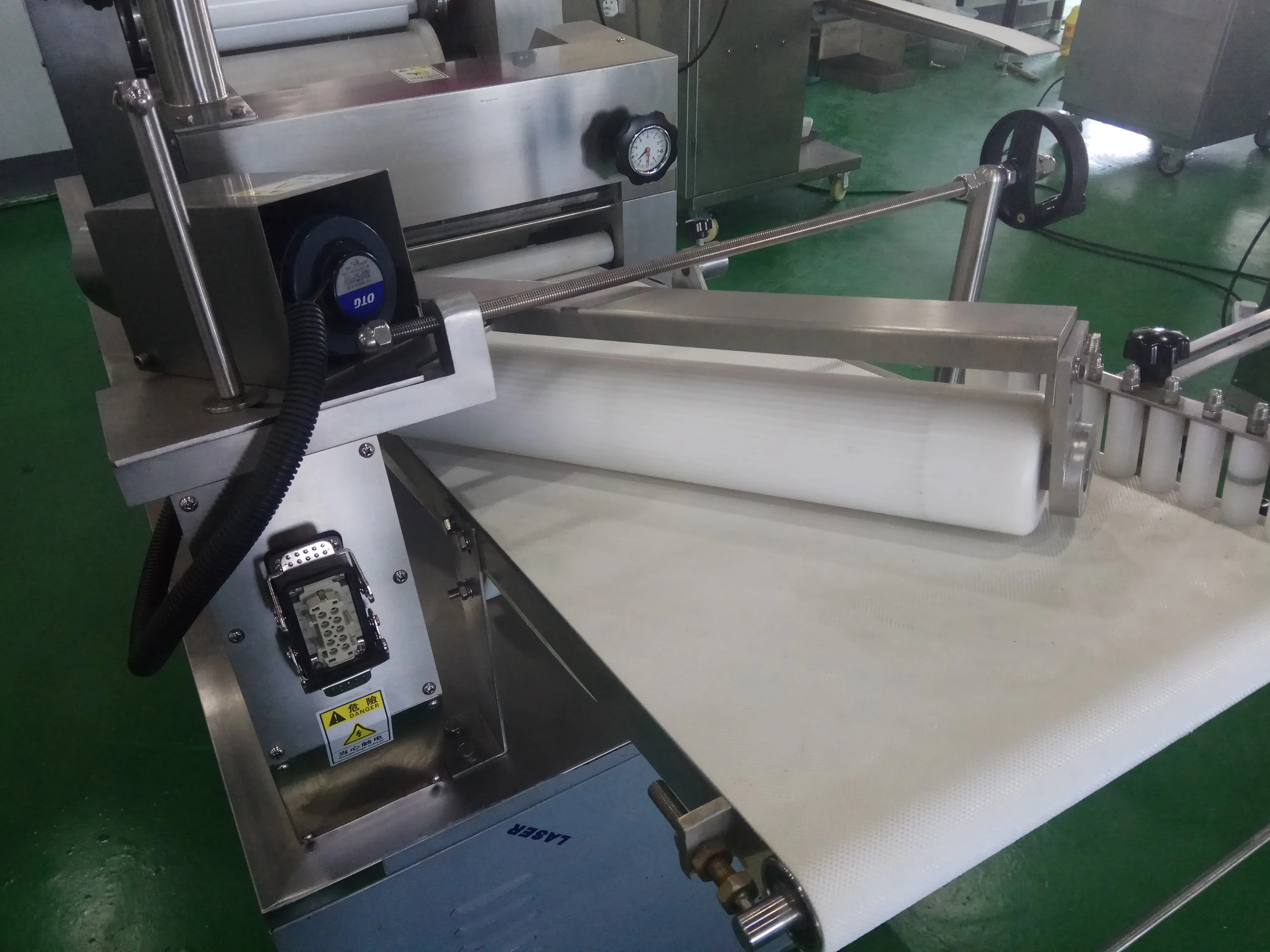 High Efficiency Fully Automatic French Loaf Bread Making Machine Production Line