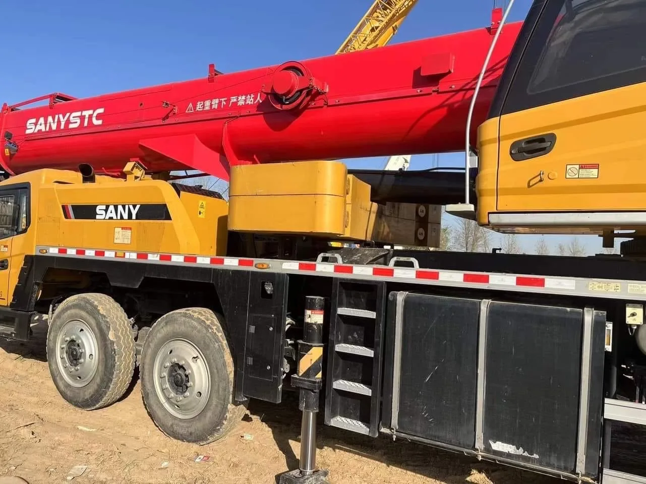 Used Sany 100ton truck crane second hand STC1000 mobile truck crane in stock with different types to choose