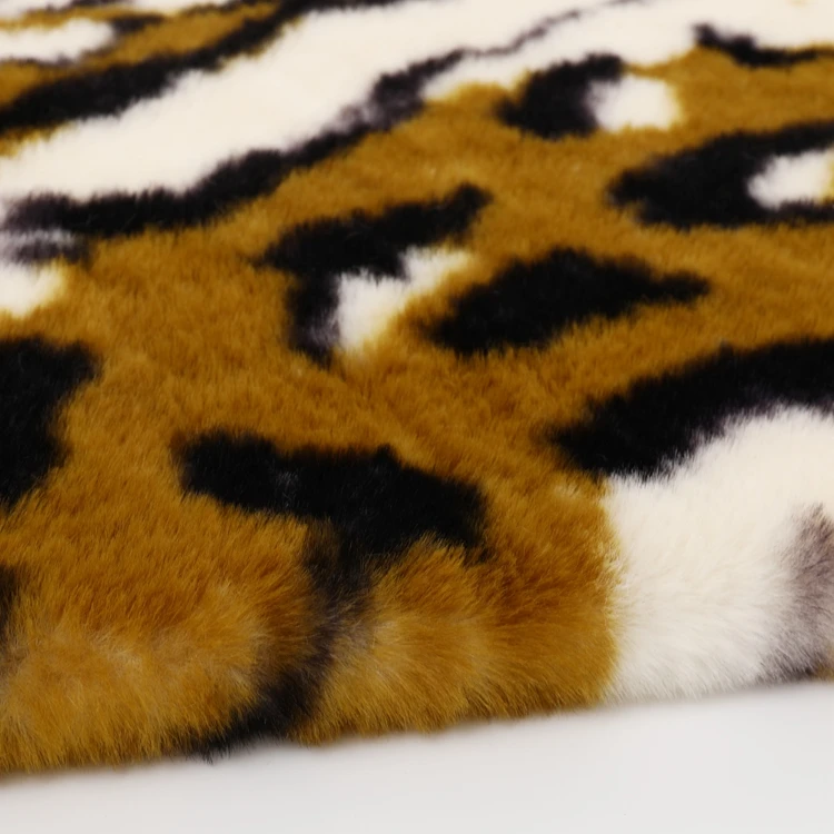 China Factory Rabbit Super Soft Luxury Faux Fur Plush Toy Fabric For Blanket