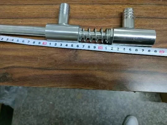 Factory direct selling High precision stainless steel bottle filling nozzle overflow nozzle