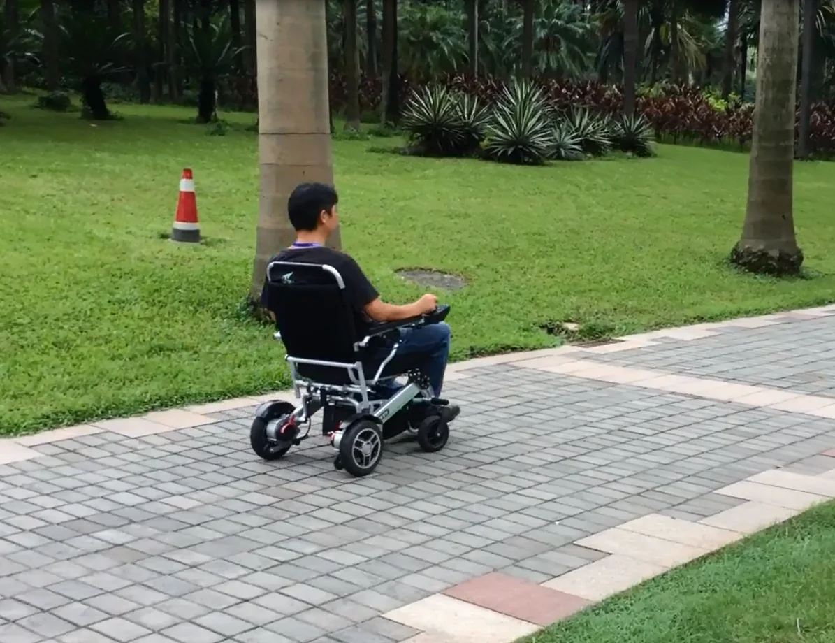 HEDY SEW01 Smart Lightweight Folding SOS Call FM Remote Control Power Electric Mobility Wheelchair for Elderly  and Handicapped