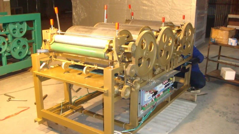 Китайское профессиональное производство Новая автоматическая 4 цвета небольшой флексографские принтеры цилиндр печатной машины для Non сплетенная и сплетенный мешок