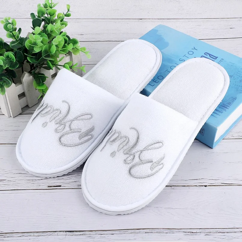 Professional Manufacturer Premium Designed Plush Materials Cushioned Sole Perfect Relaxation Offering Hotel Slippers