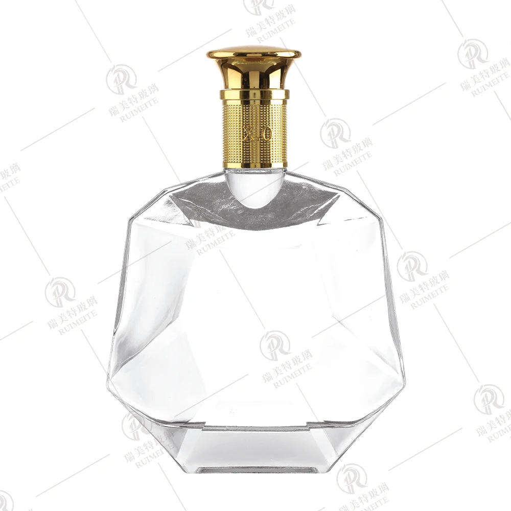 Wholesale 700ml 750ml empty clear luxury flat fancy whisky vodka brandy XO glass bottle