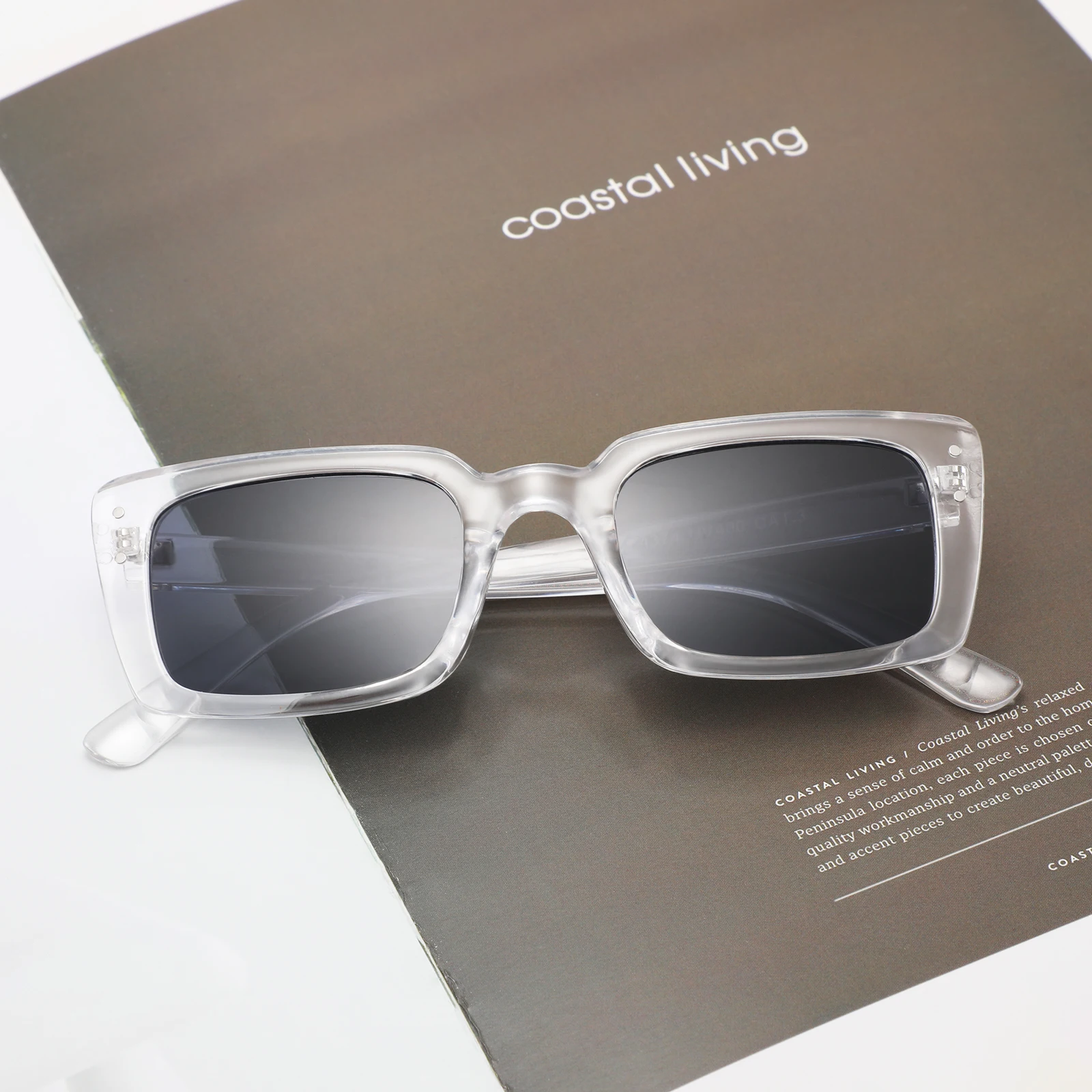 CONCHEN Latest Vogue PC UV400 lens leisure Custom logo stylish shades sunglasses Women men PC sunglasses 2023