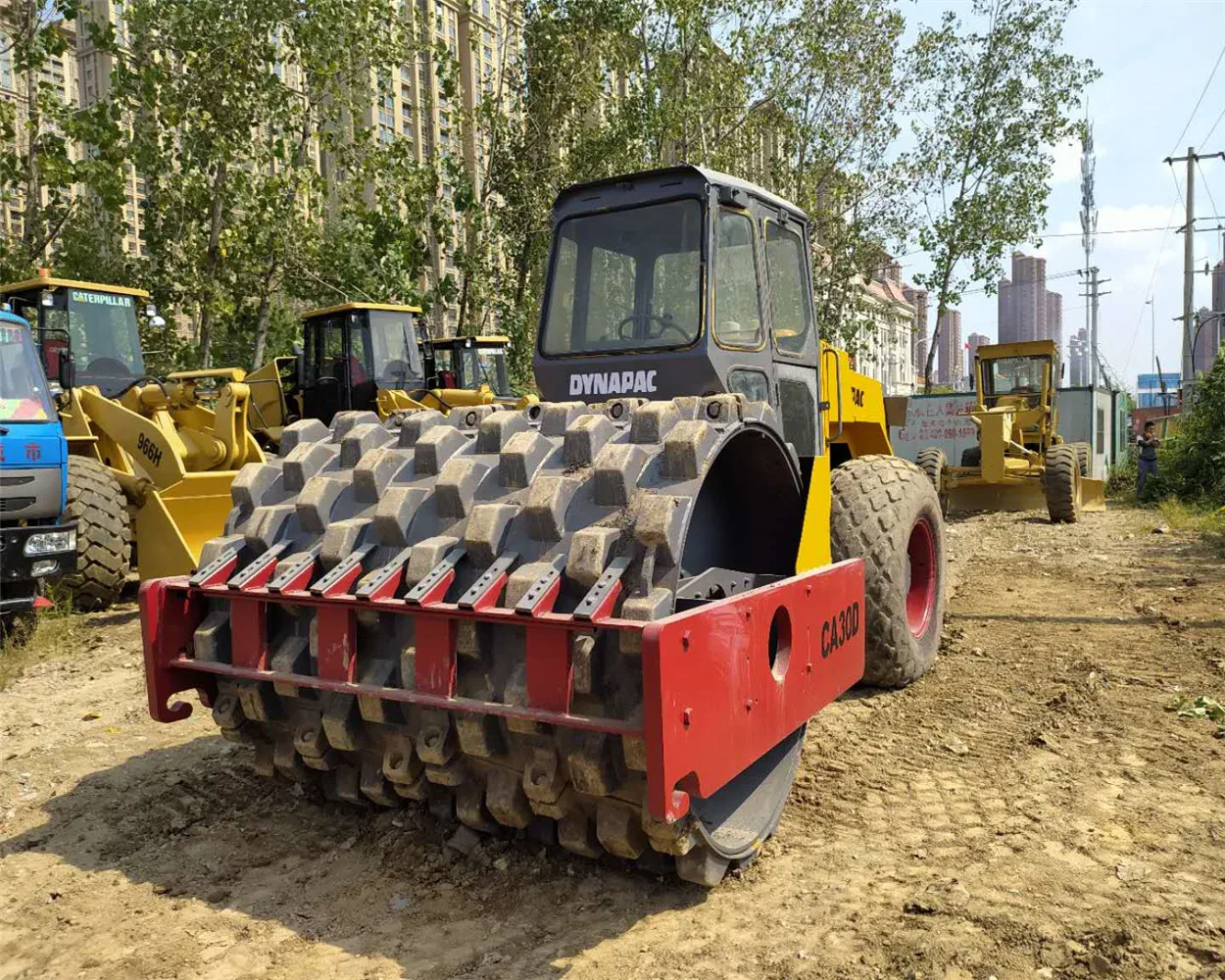 Б/у дорожный каток Dynapac CA30D уплотнитель CA301D