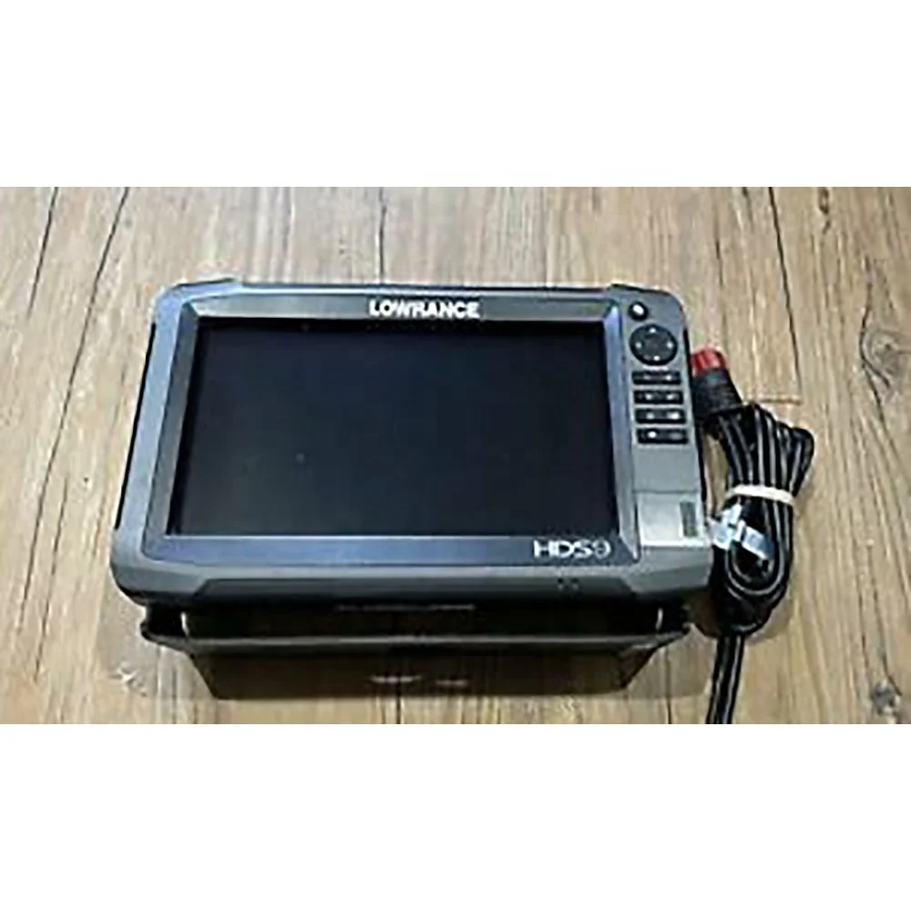 Lowrance HDS 9 Gen3 при активном изображений 3-в-1 с хорошей