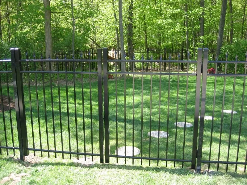 China Factory Supply Customized Modern Outdoor hill  Removable Rackbale Galvanized Steel Fence