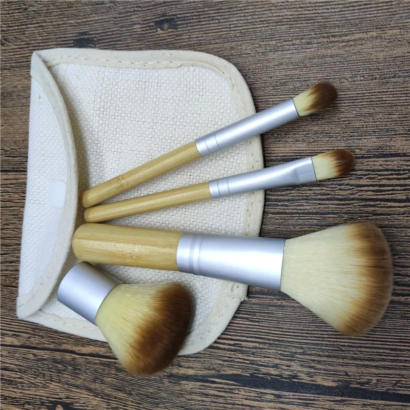 Custom logo Eco Friendly Bamboo Handle Mini Travel Brush 4pcs Makeup Brushes Set For Foundation Blending Brush Makeup With Bag