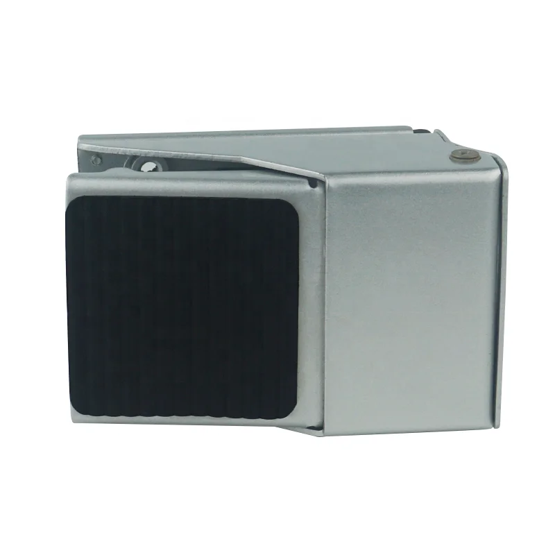 XMC Foot Pedal Valve Two-Position Three-Way Foot Control Switch Fitting High Quality Pneumatic Foot Pedal Operated Valve