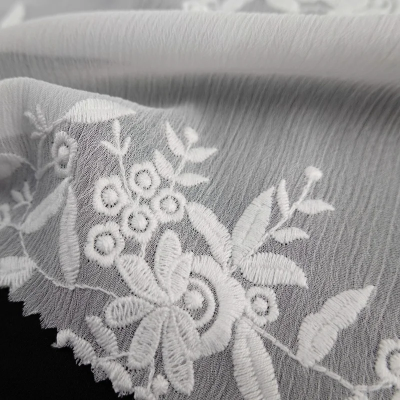  Flower Pattern 100% Polyester White Tulle Fabric with Cotton
