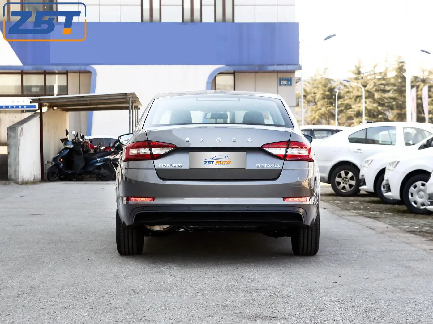 China hot sale Volkswagen Skoda Octavia 2023 1.5L automatic fuel car left drive luxury used car cheap for sale