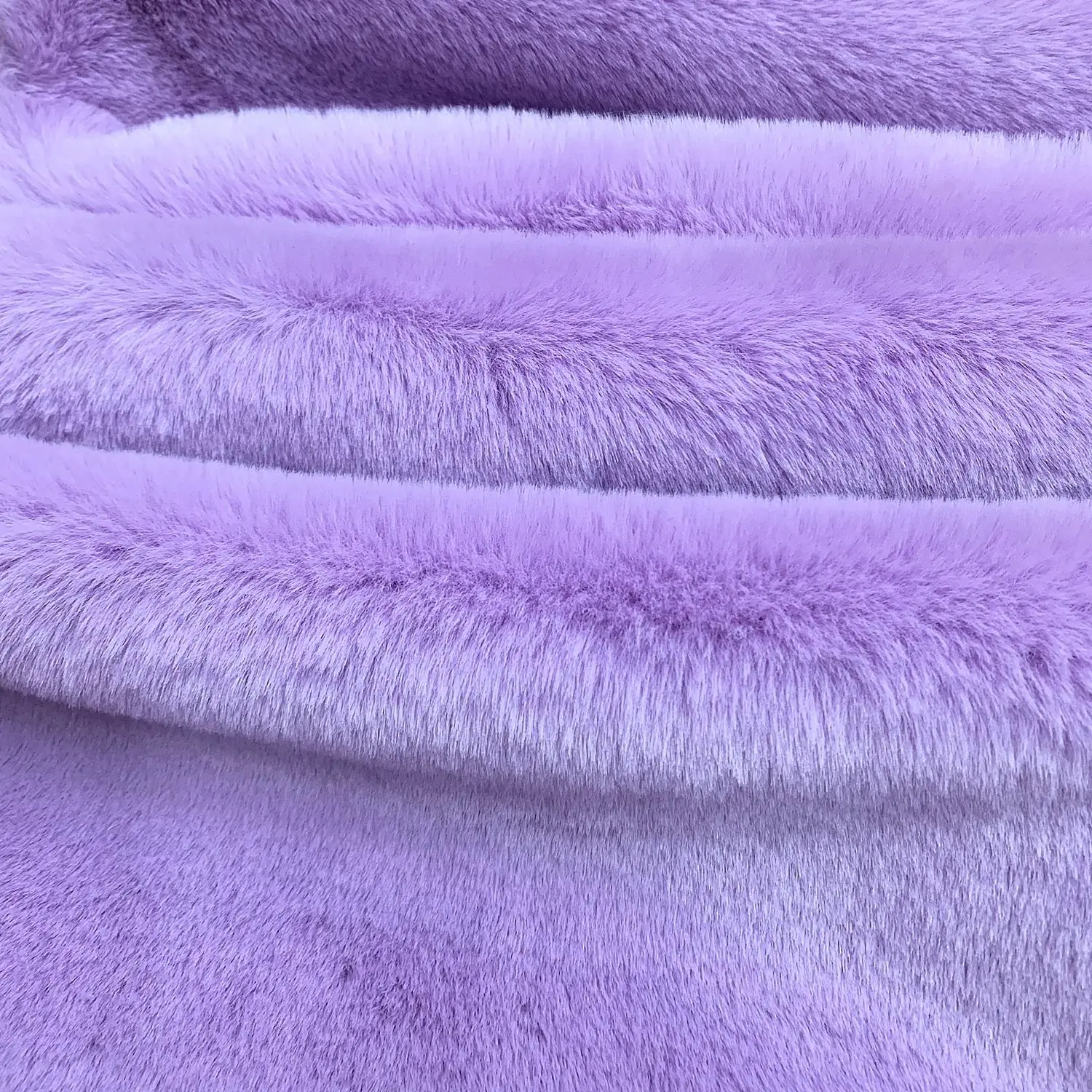 Wholesale 1550GSM 22mm Pile Faux Fur Colorful Thick Faux Fox Mink Fur Fabric For Garment Home Textile