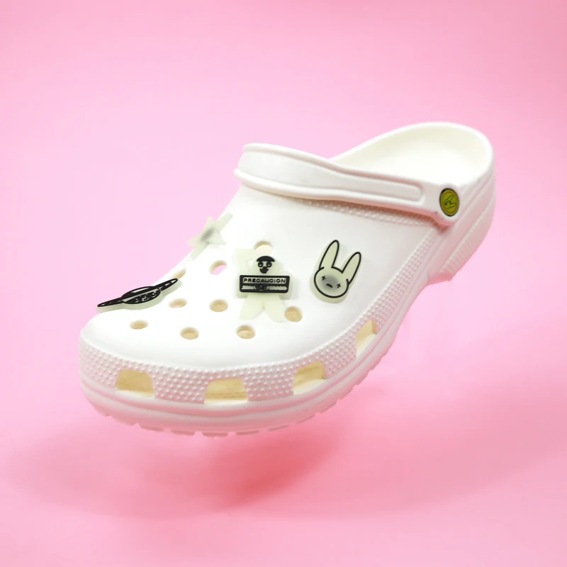 
Wholesale Price Clog Shoes Unisex Bad Bunny Sandals Glow At Night Women Flat Slides Slippers 