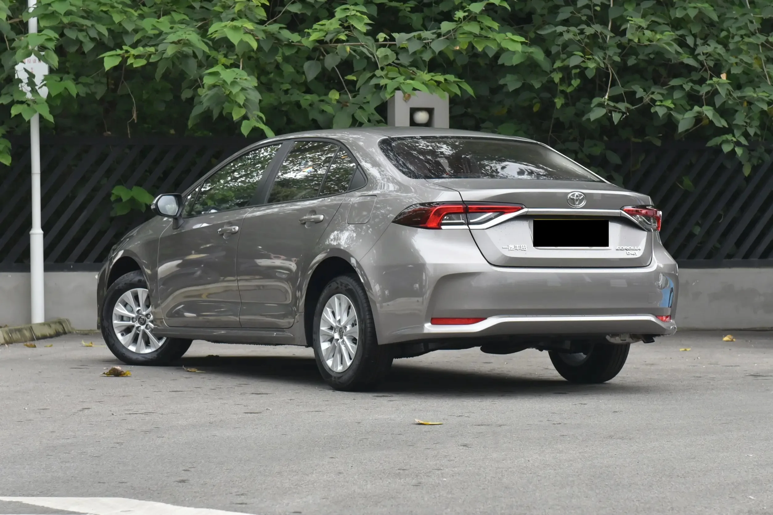 Новые Тойоты Corollas автоматические Седаны кожаные сиденья левое рулевое управление ACC круиз-контроль R16 шины Euro VI стандарт выбросов