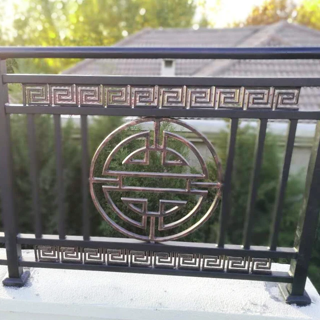 China Metal Fence Modern Newly Design Fence Garden Aluminum Fence