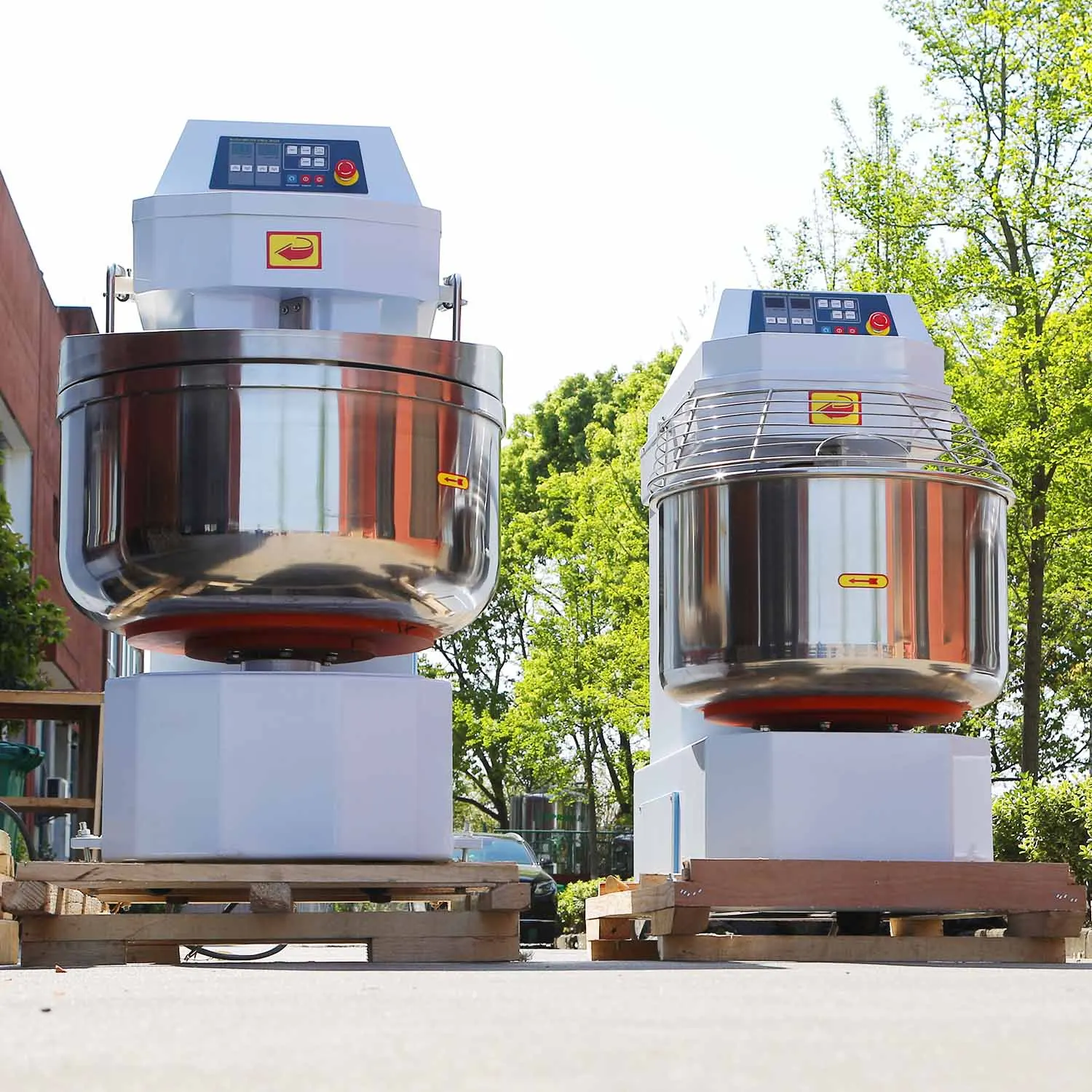 Промышленный Электрический спиральный тестомеситель, 50 кг