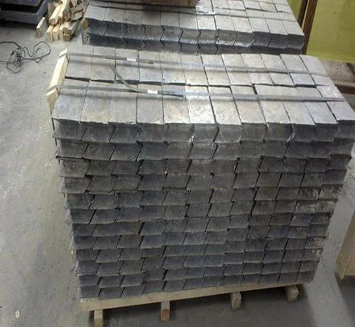 The factory sells high-purity lead ingots,Stable supply, quality and quantity welcome to buy