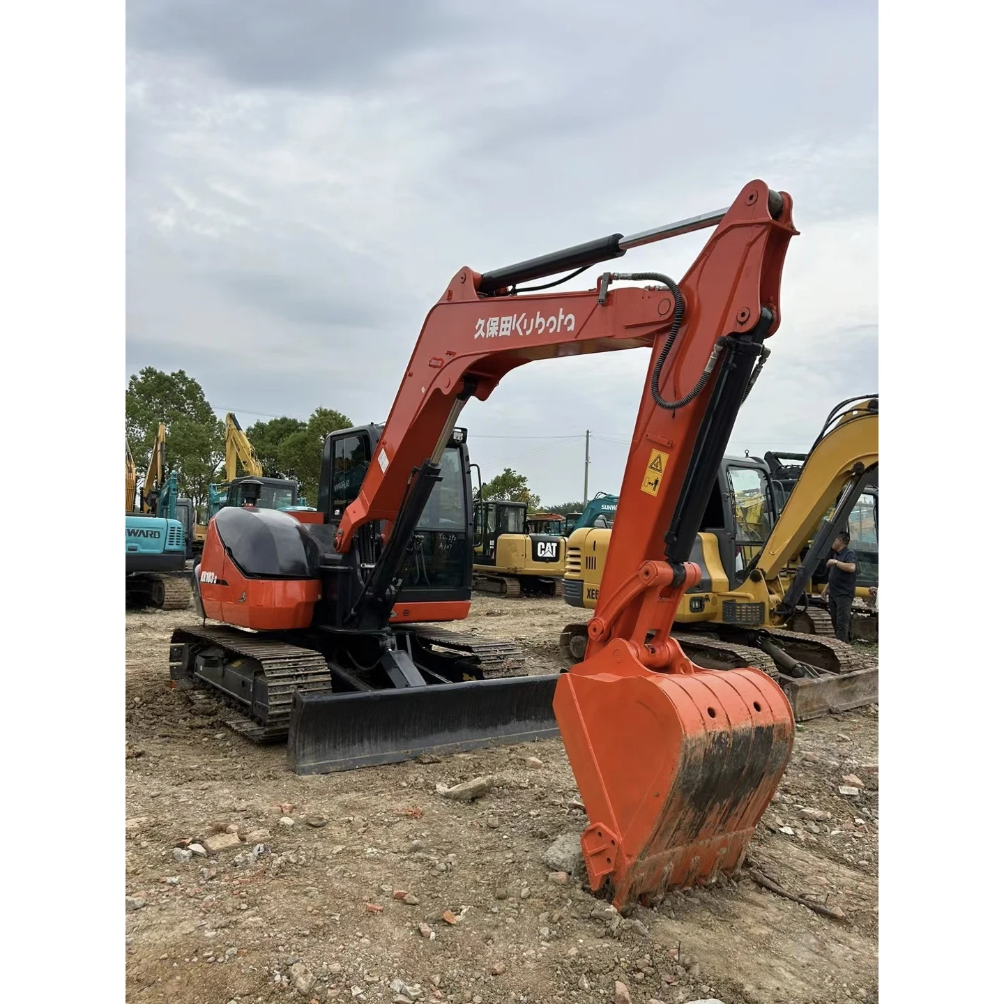 Used original made in Japan KUBOTA KX183-3 excavator with cheap price and spare parts for sale