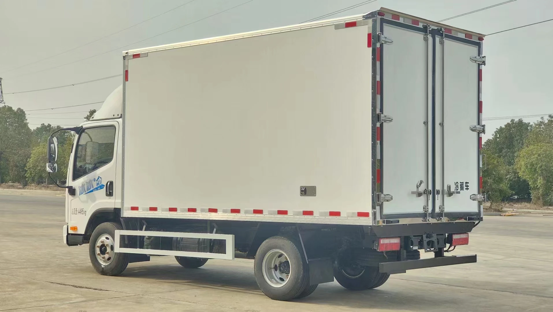 2024 Liberation Brand Small 4.2m Refrigerated Refrigerated Transport Vehicle
