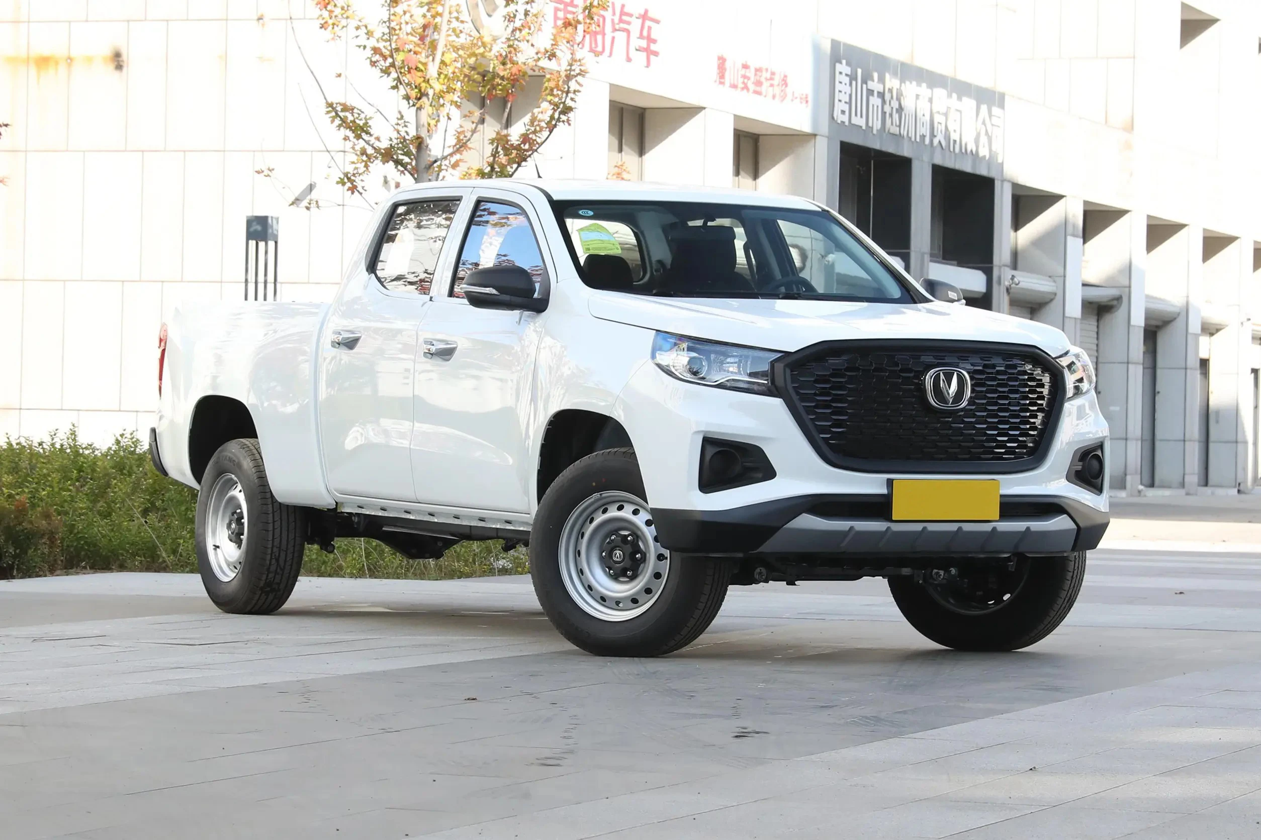 Good Performance 4 Door 5 Seat 2 Row 2.0T 390Nm Middle-size Changan Pickup High Speed 180kmh Changan F70 Gasoline Petrol Pickup