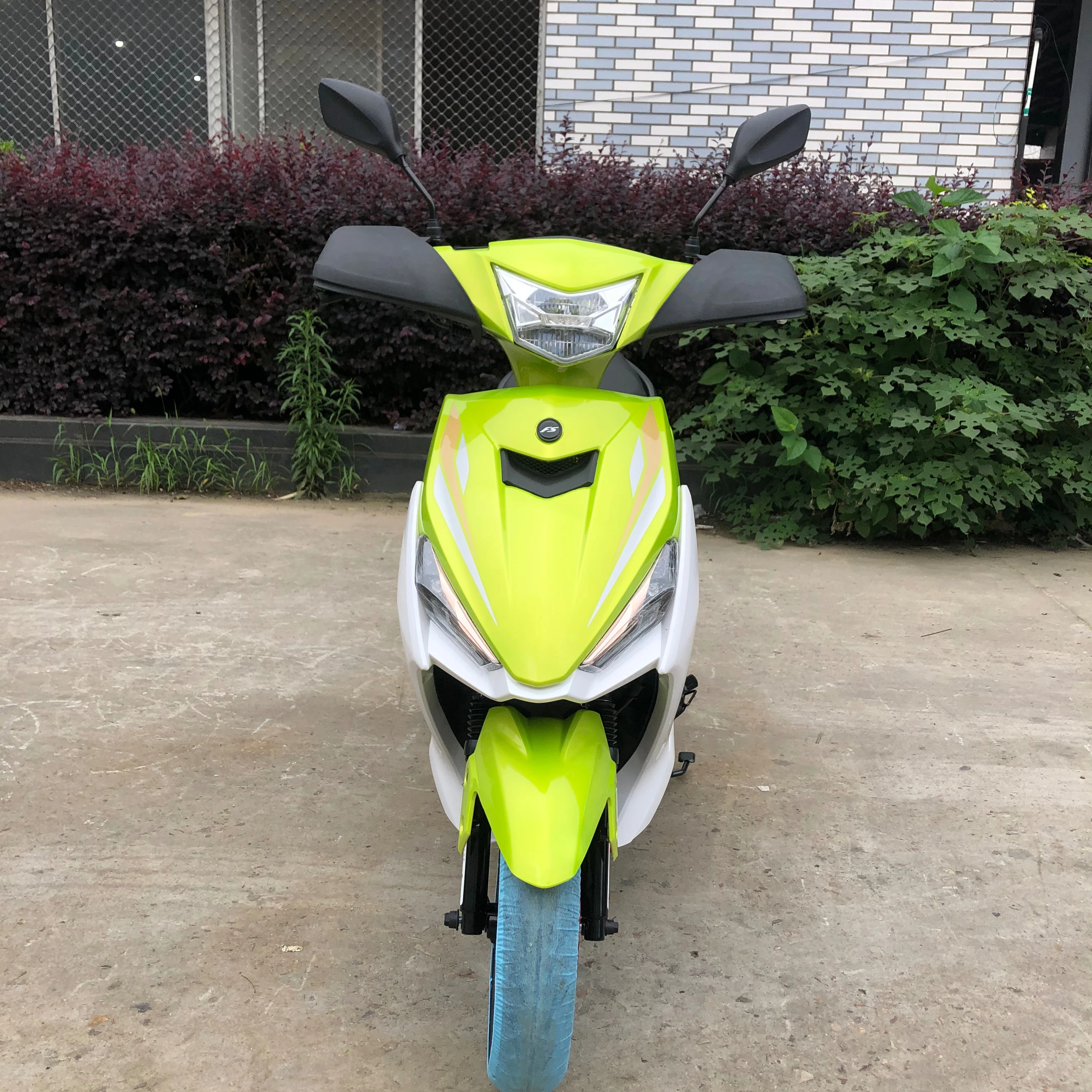 Electronic Motorcycle/scooter/vehicles Moped With Pedal Passenger Tricycle Three Wheel Gas Disk Brake Skd Ckd Electric Scooter
