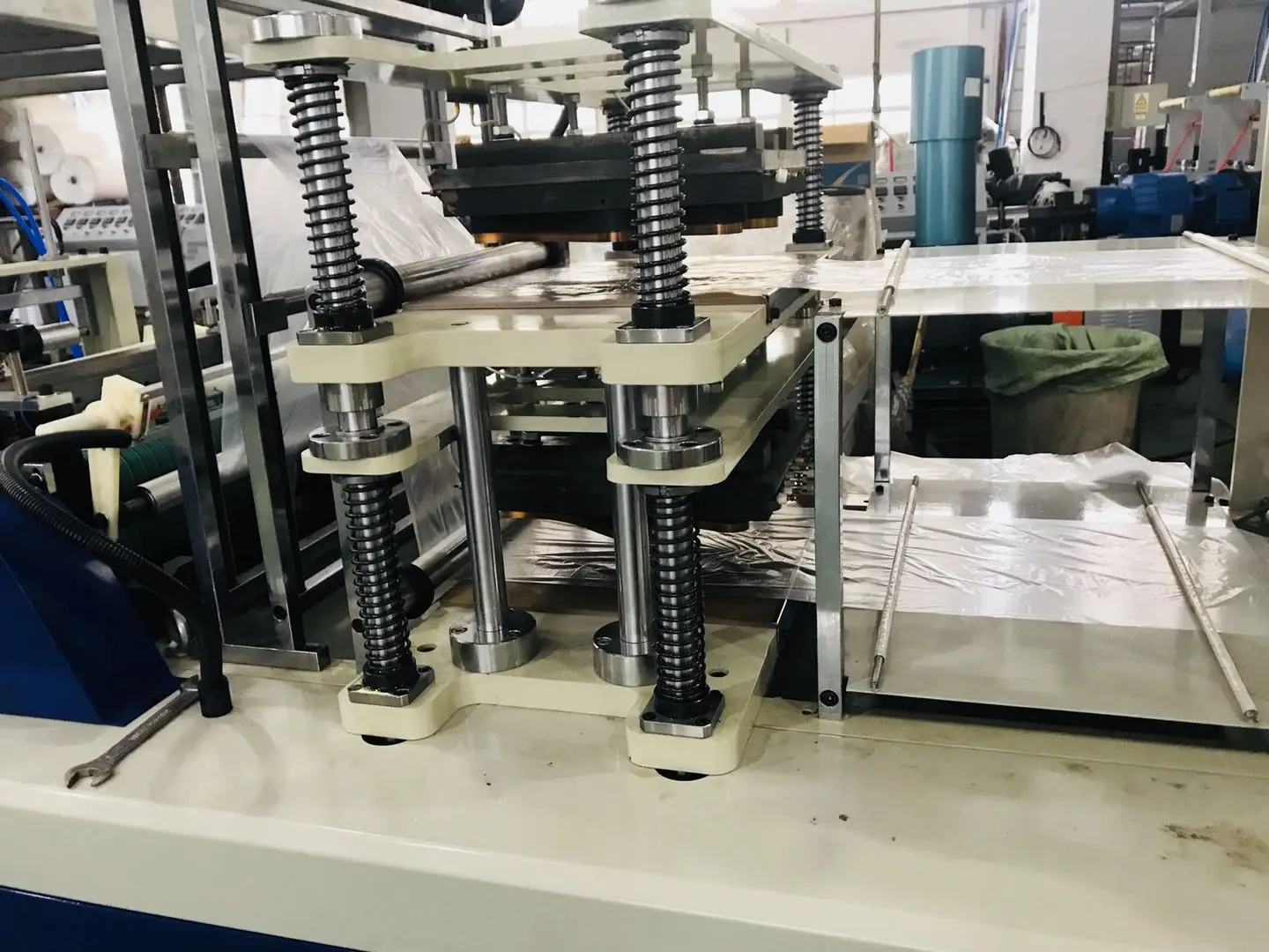 High speed Plastic disposable PE TPE CPE  Glove Making Machine