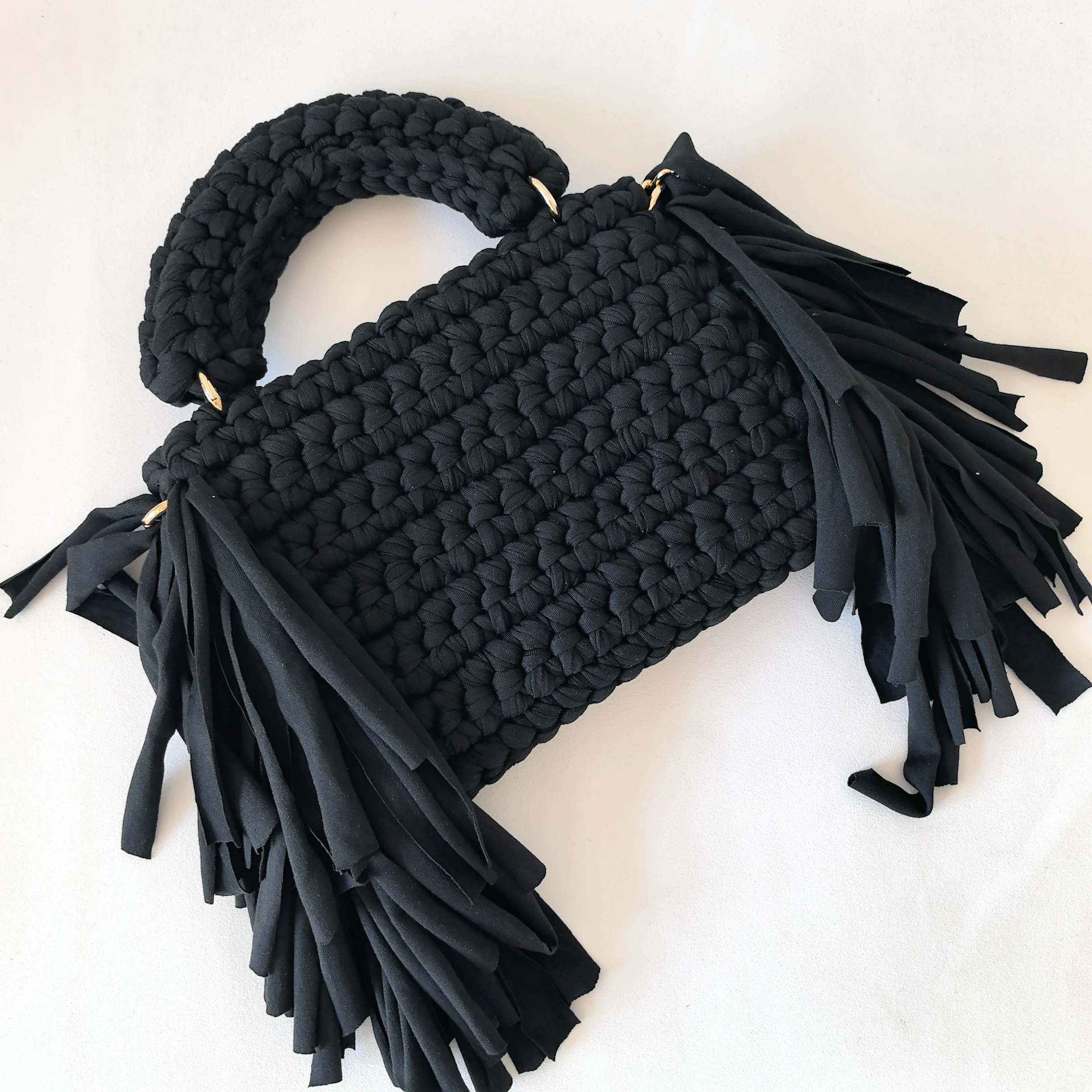 Good Quality New Arrival Women Handmade Solid Color Crochet Handbag T-shirt Yarn Tassel Crochet Shoulder Chain Bags