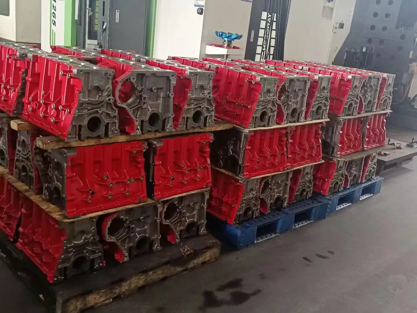 Original QSM11 diesel engine parts water pump 4955705