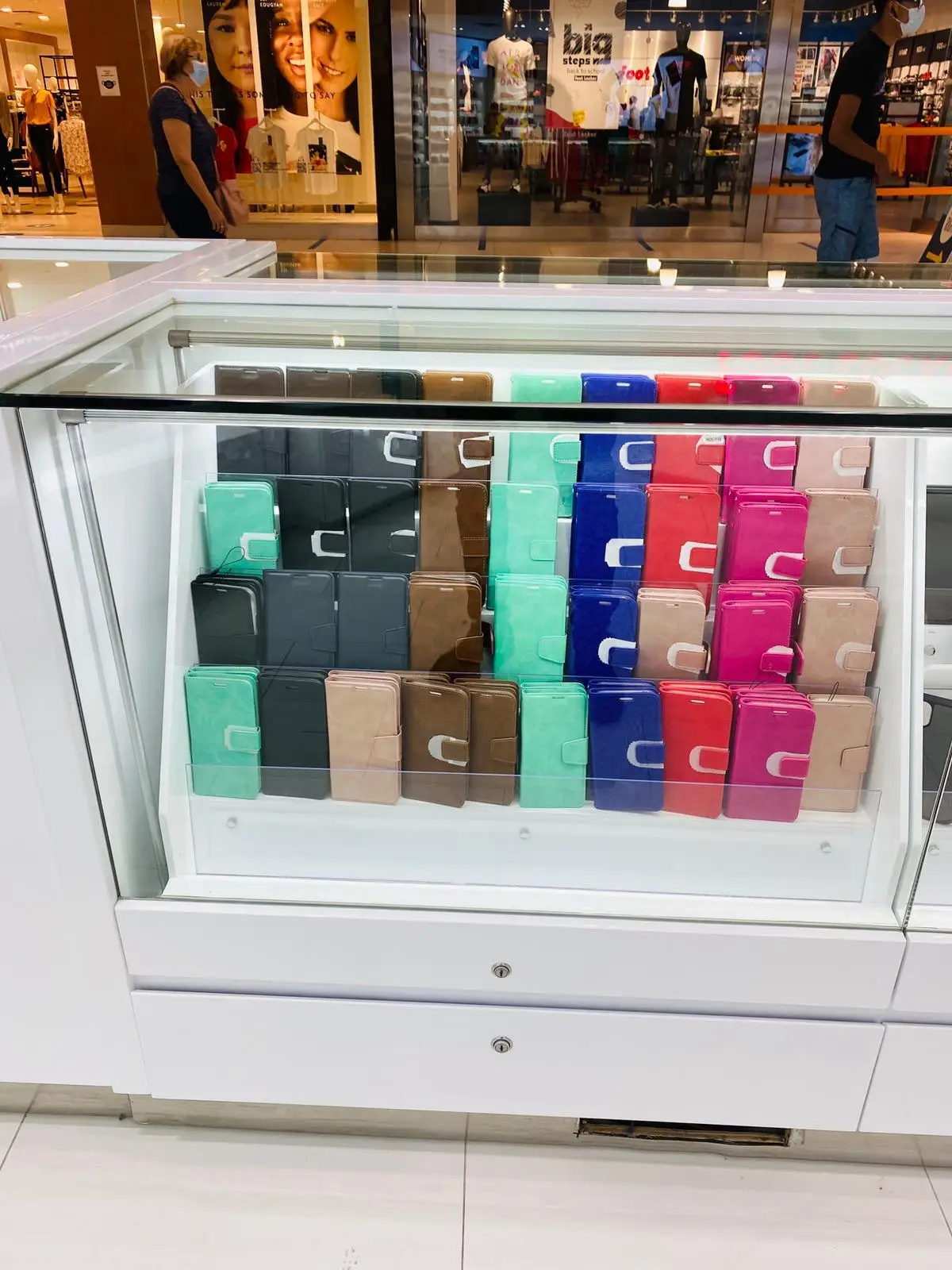 2024 Modern Mobile Shop Design Glass Show Case Display Gloss White Phone Display Cabinet