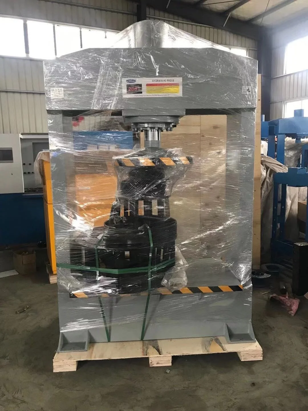 Factory sales good quality hydraulic solid tire press machine