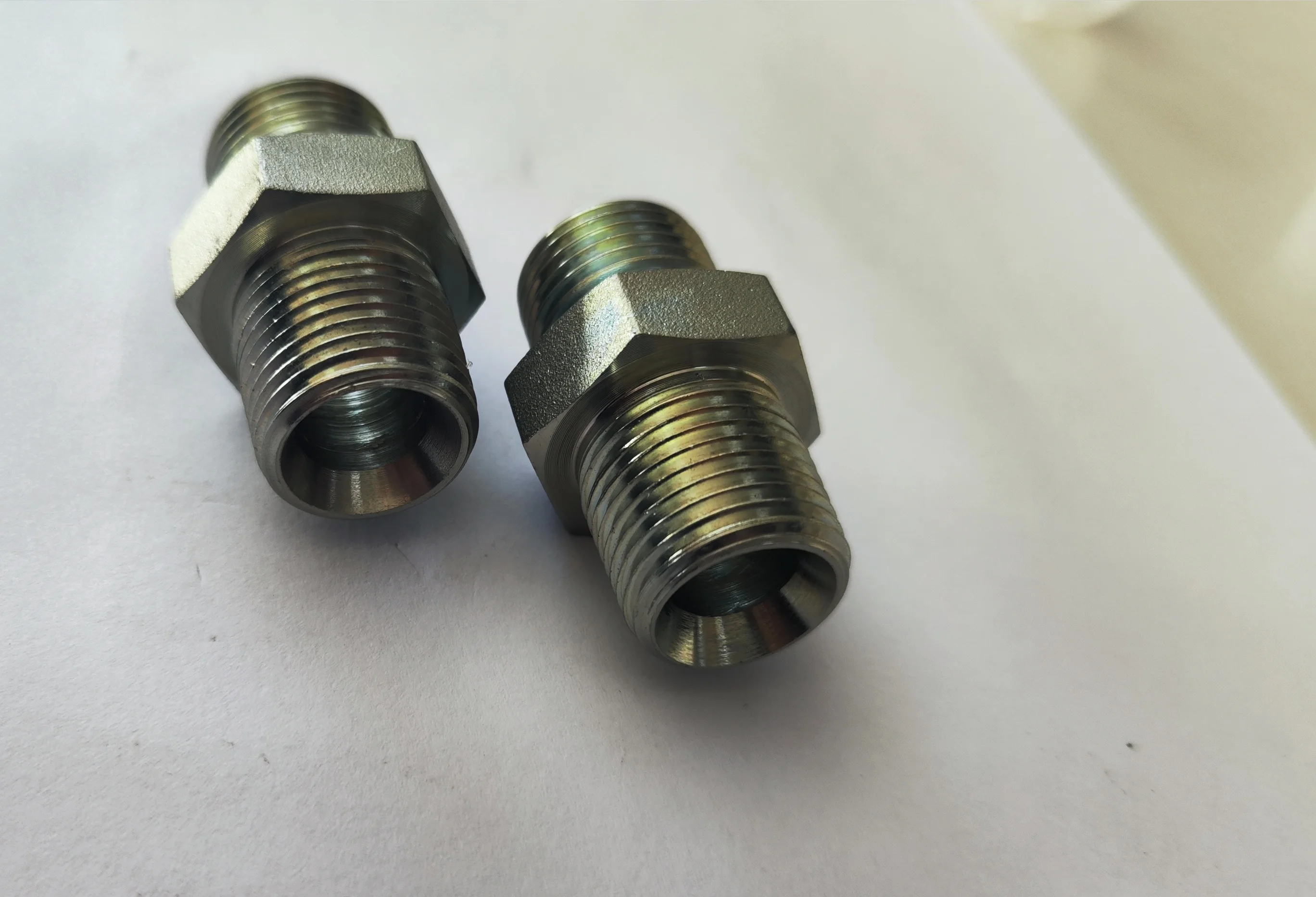 Double Use British Hydraulic Adaptor Bsp Male 60 Deg. Cone Seat/Bonded Seal NPT Male-1BN