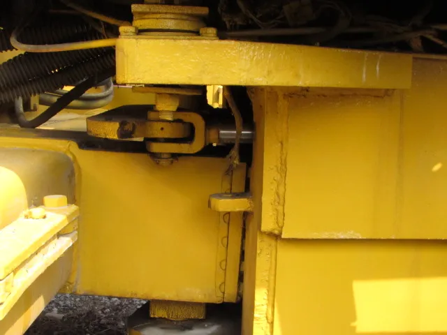 Good quality and fine appearance Used CA25D road