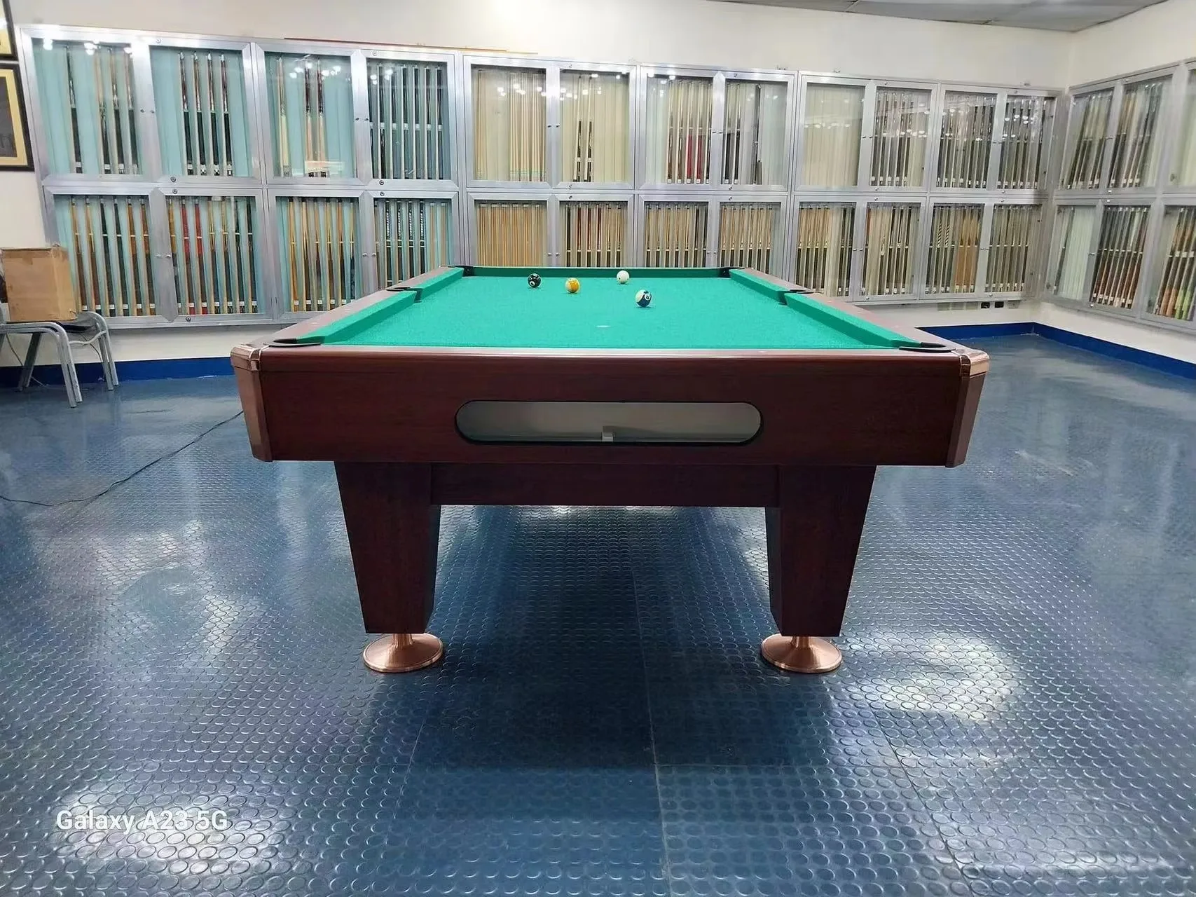 Philippines High Sale Maxima 8 Billiard Table with Top Solid Wood and Black Slate 9ft 8ft and CPBA Cloth