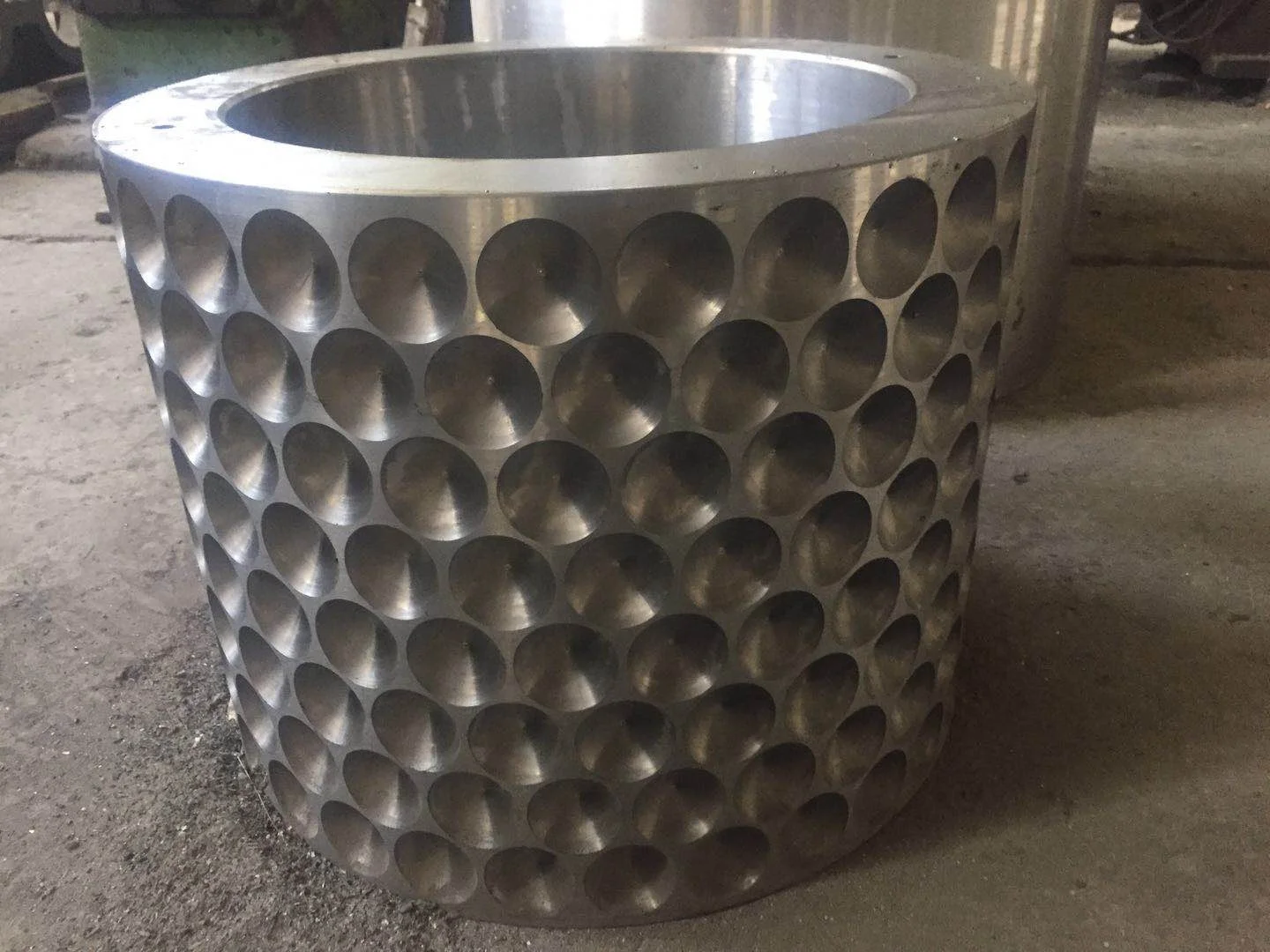 Ball Press Machine Crusher Parts Dimpled Roller Press Roller Shell