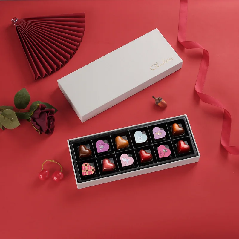 Custom Logo Eco-friendly Paper Food Dessert Bonbons Truffles Package Luxury Giveaway Chocolate Packaging Box with Plastic Tray