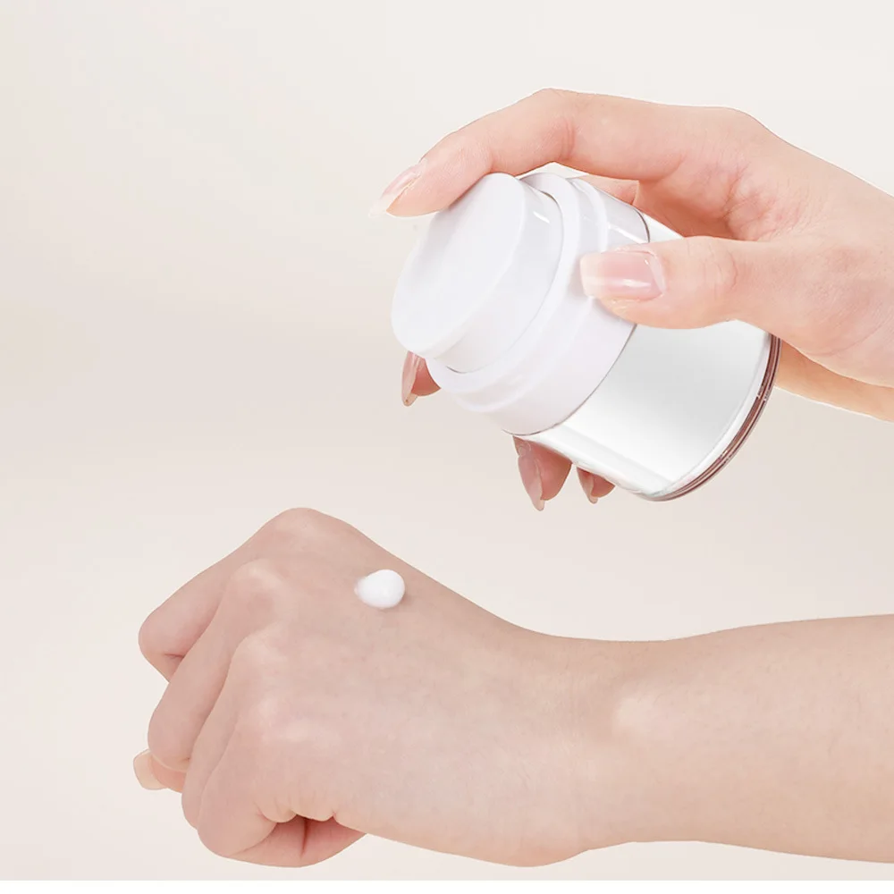 Vacuum Press Pump Dispenser Travel Portable High-End Jar for Creams Moisturizers Foundations Sunscreens Plastic Bottle