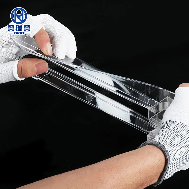 Пластиковая полка-дозатор для сигарет