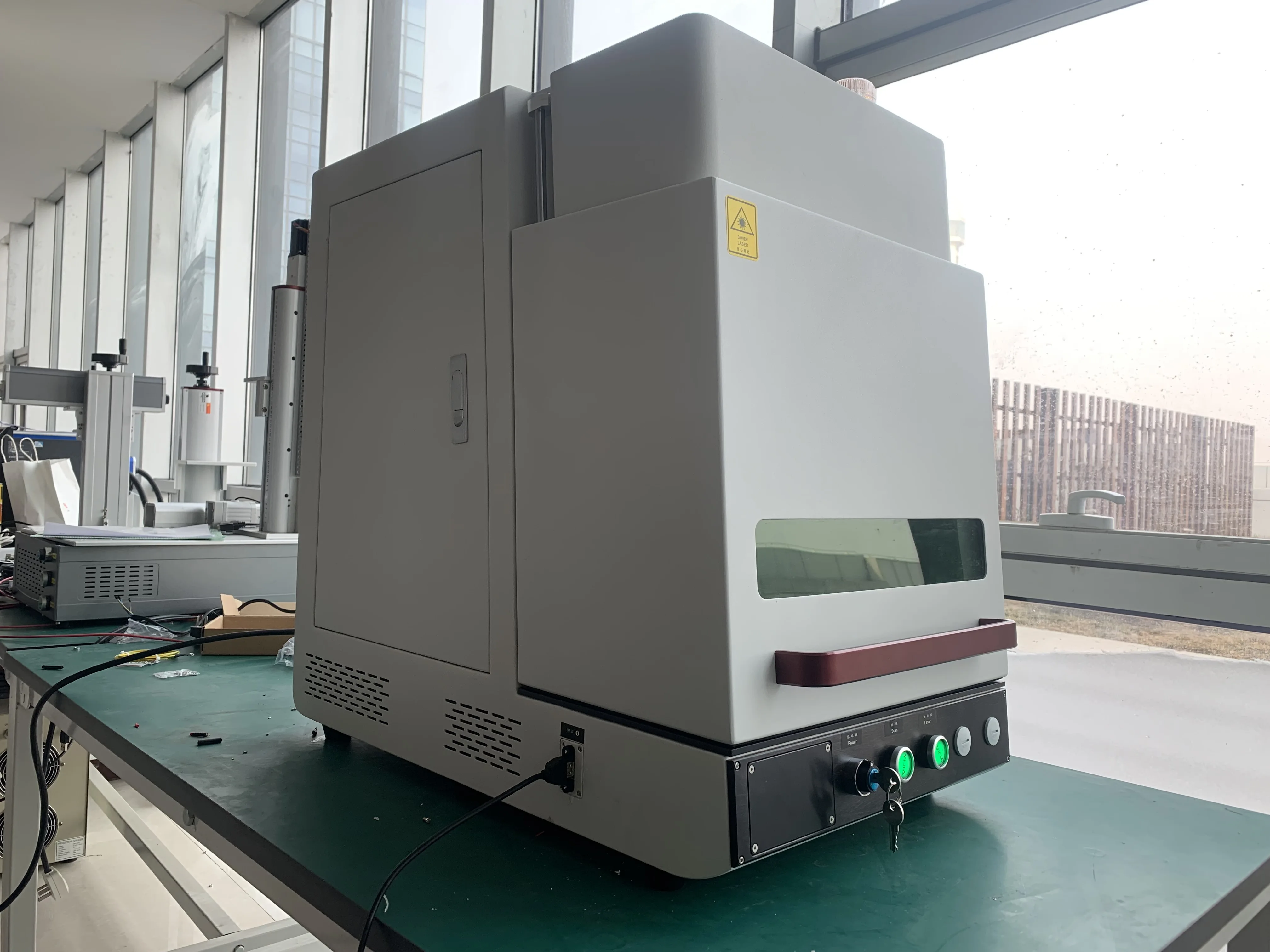 Safety protective cover enclosed fiber laser raycus 50w fiber laser