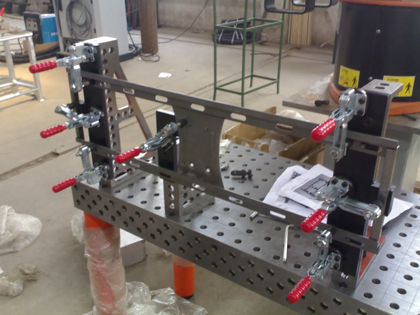 Система фиксации с аксессуарами, рабочий стол, сварочный стол 3d