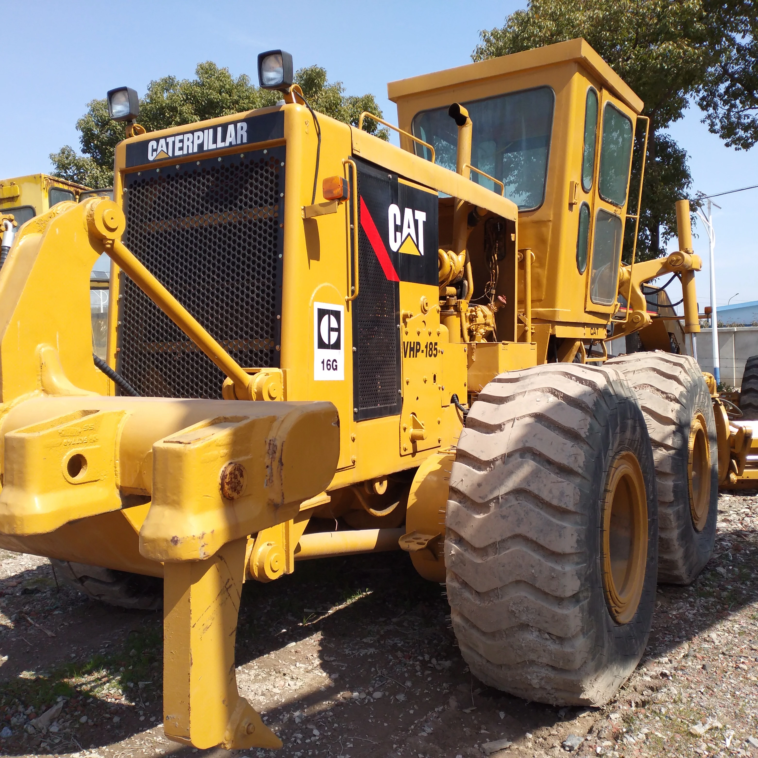 Продажа подержанных экскаваторов для лесохозяйственной техники Cat 420F