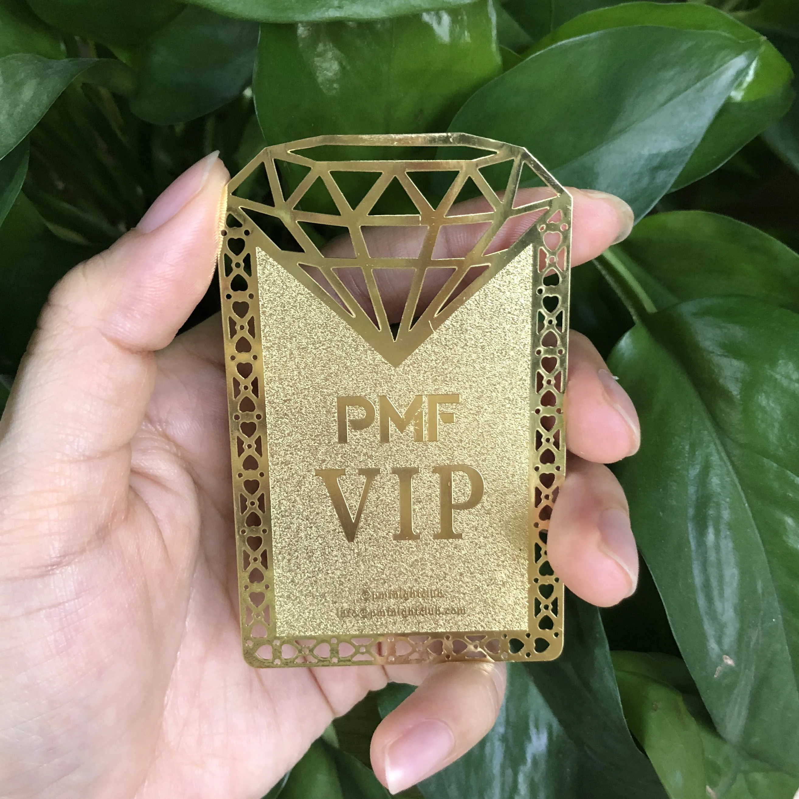 Пользовательские vip карты матовое золото Роскошные металлические визитные карточки для лазерной гравировки