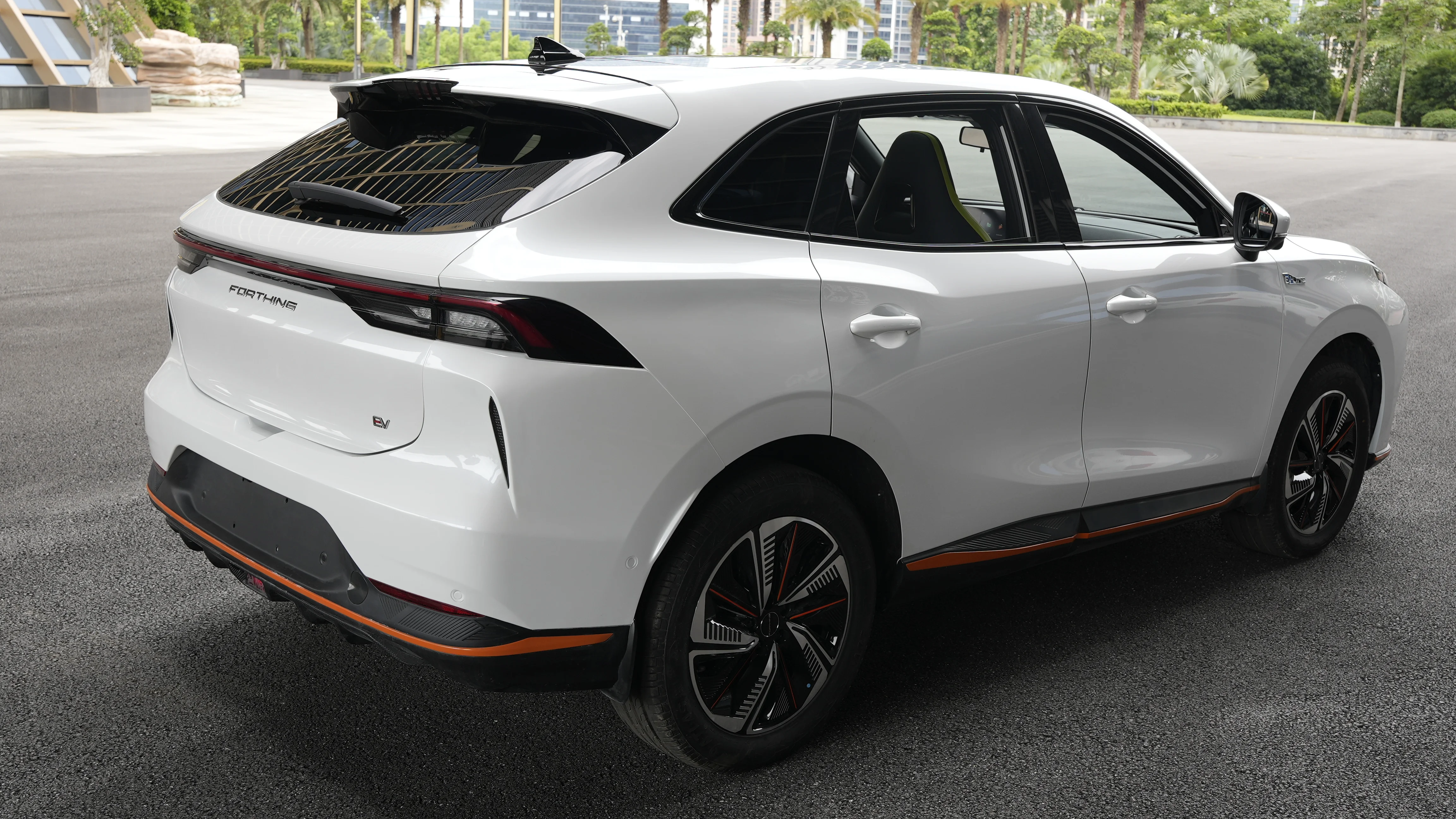 Лидер продаж внедорожник Dongfeng Новый энергетический Электромобиль сертификация ЕС автоматическая коробка передач литиевая батарея левый свет