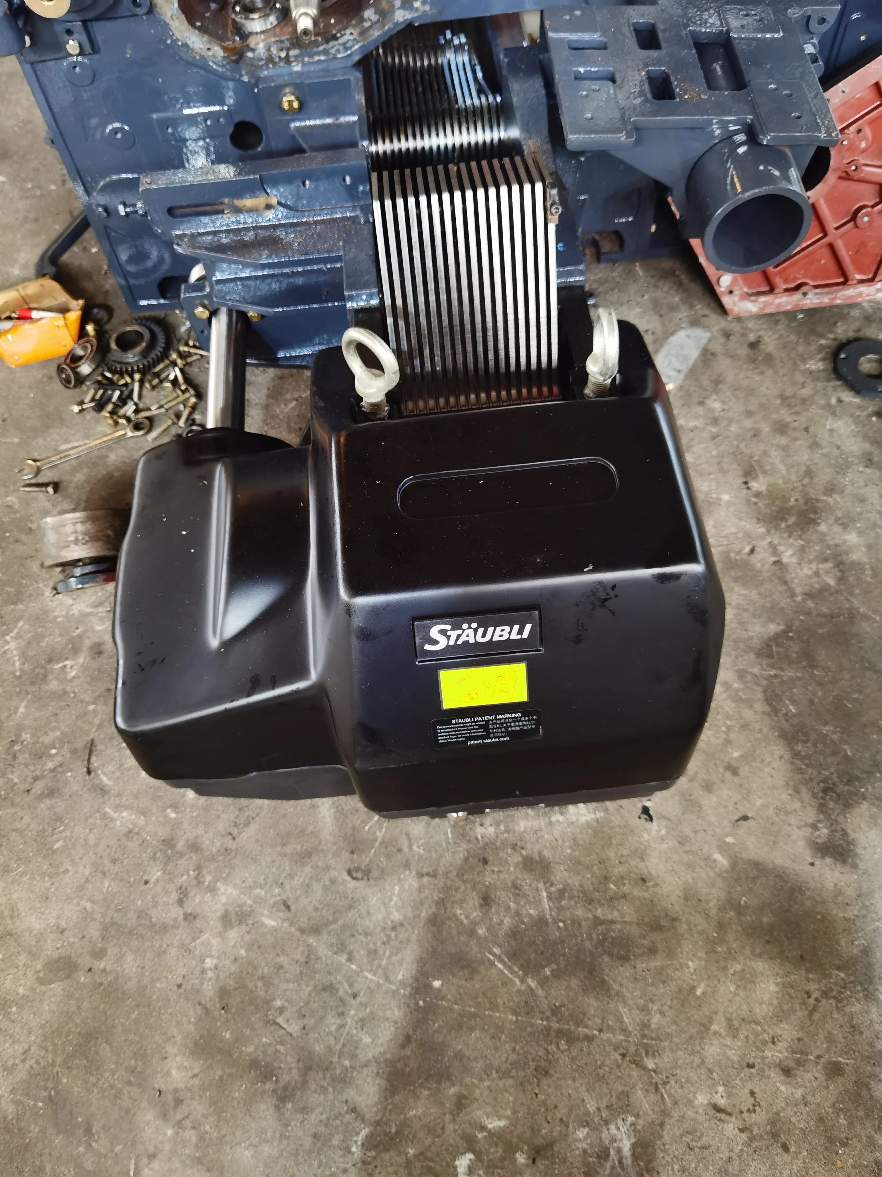 Staubli dobby shedding high speed air jet loom with 340cm width ROJ feeder